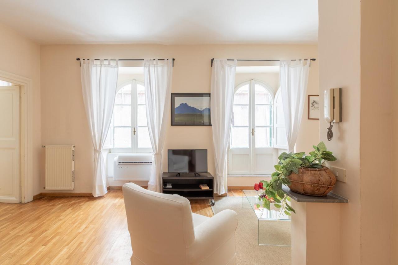 Apartment Iflat Little & Bright In Trevi