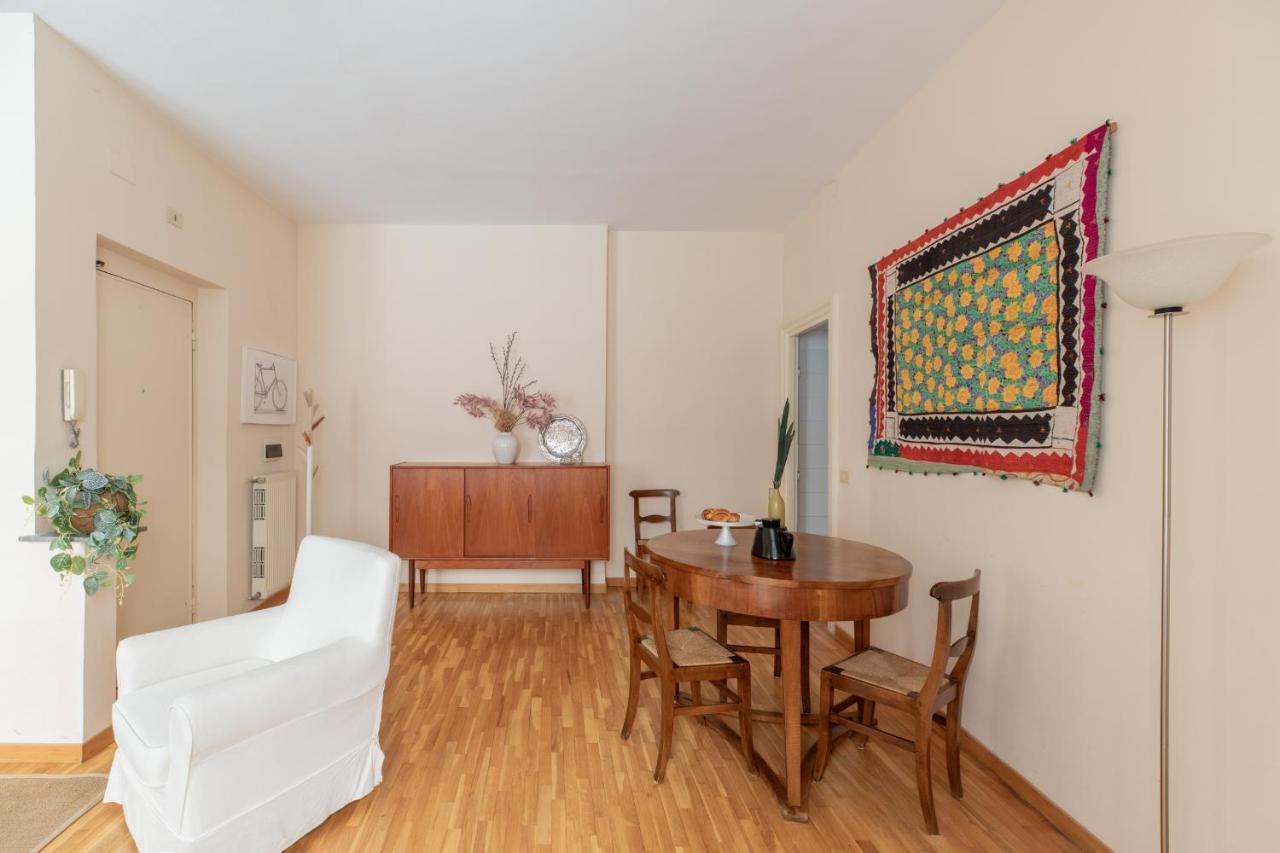 Iflat Little & Bright In Trevi Apartment